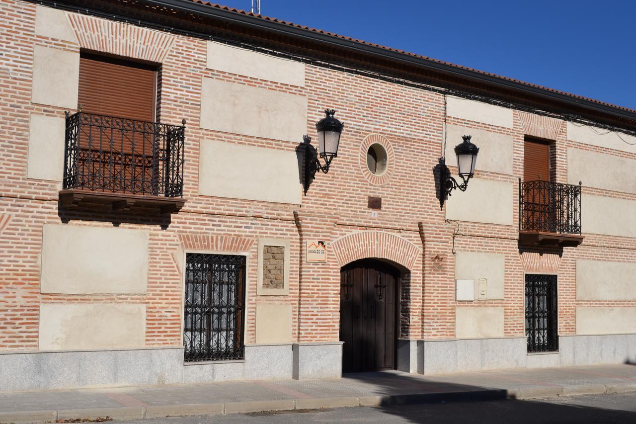 Casa Rural La Casa De Las Manuelas Horcajo de las Torres Esterno foto